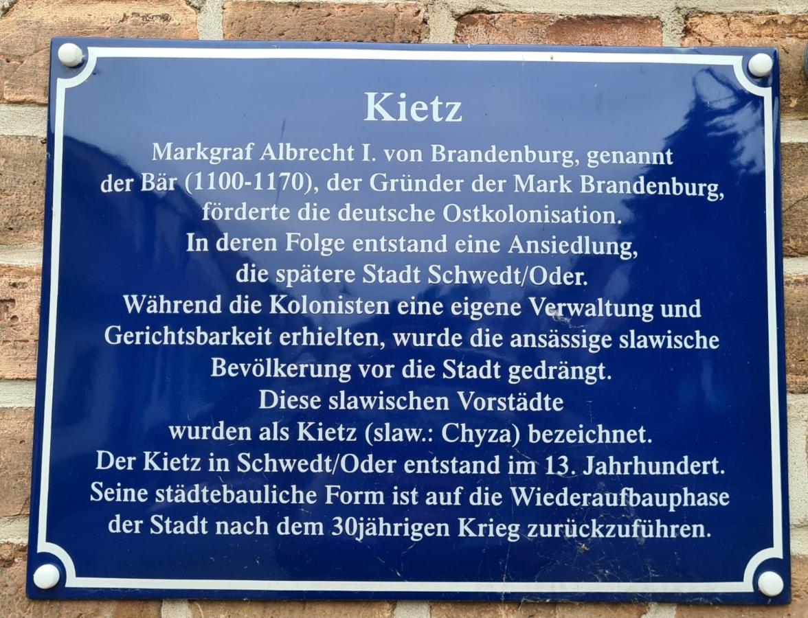 Die Ferienwohnung "Am Kietz" シュヴェット エクステリア 写真